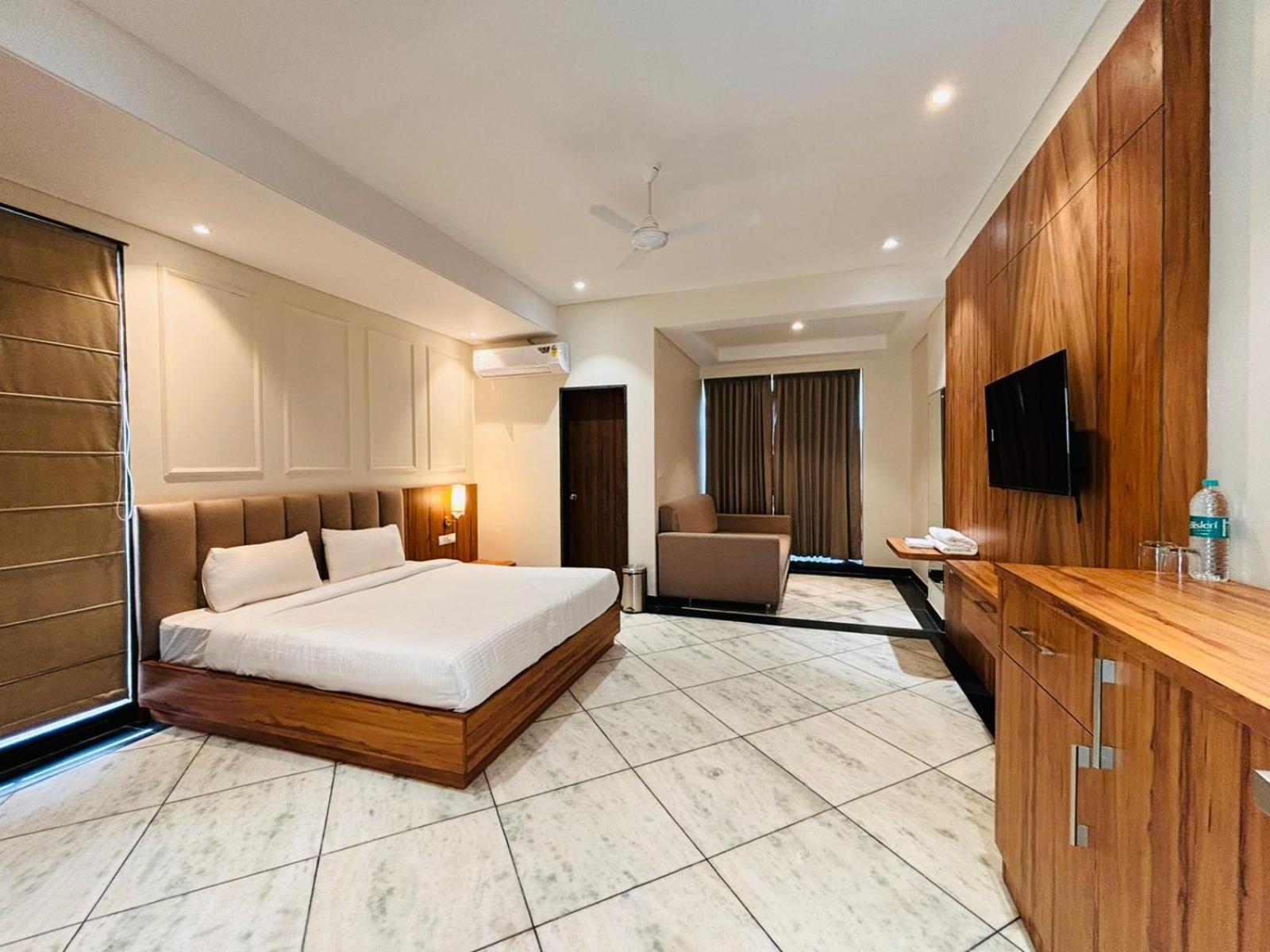 Hotel Saaj Mansion Dźajpur Zewnętrze zdjęcie