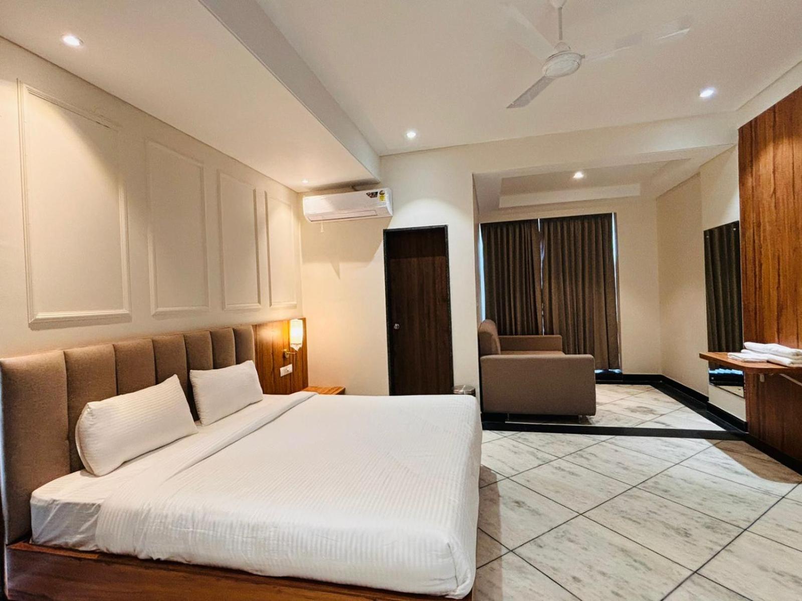 Hotel Saaj Mansion Dźajpur Zewnętrze zdjęcie